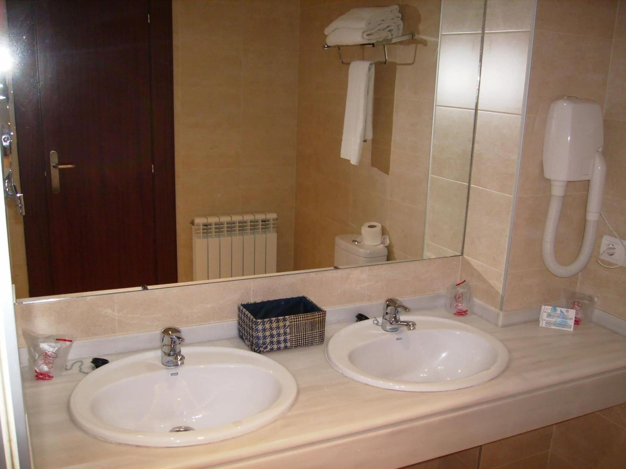 Hotel Roma باياذوليد المظهر الخارجي الصورة