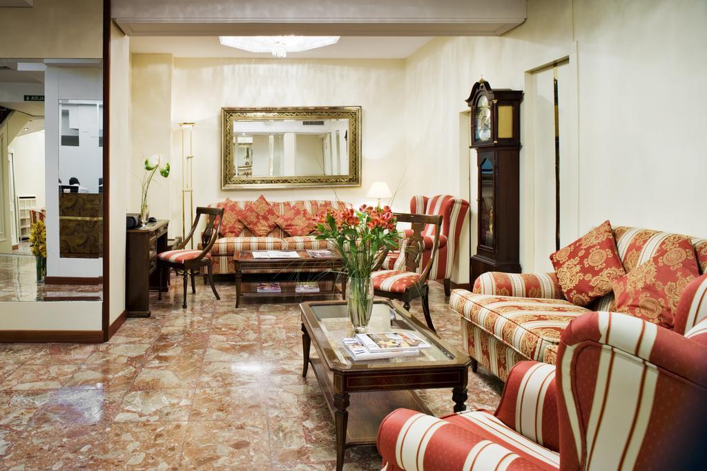 Hotel Roma باياذوليد المظهر الخارجي الصورة
